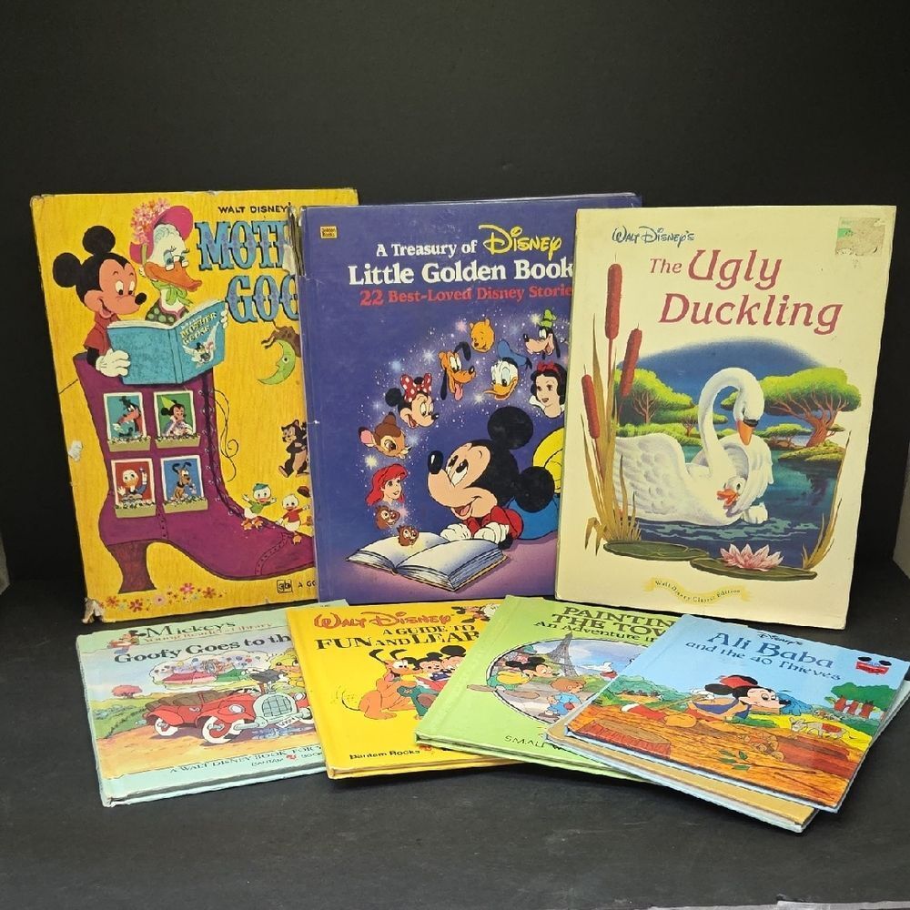 8 Walt Disneys Childrens Books‎